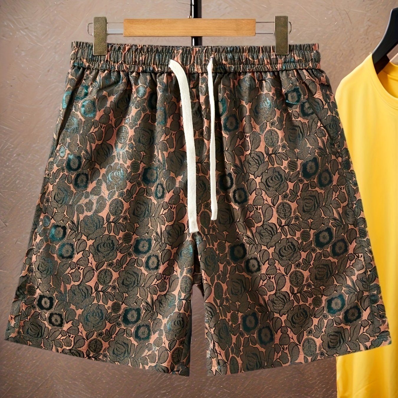 Herrshorts med jacquardmönster och blommig design – modern avslappnad stil