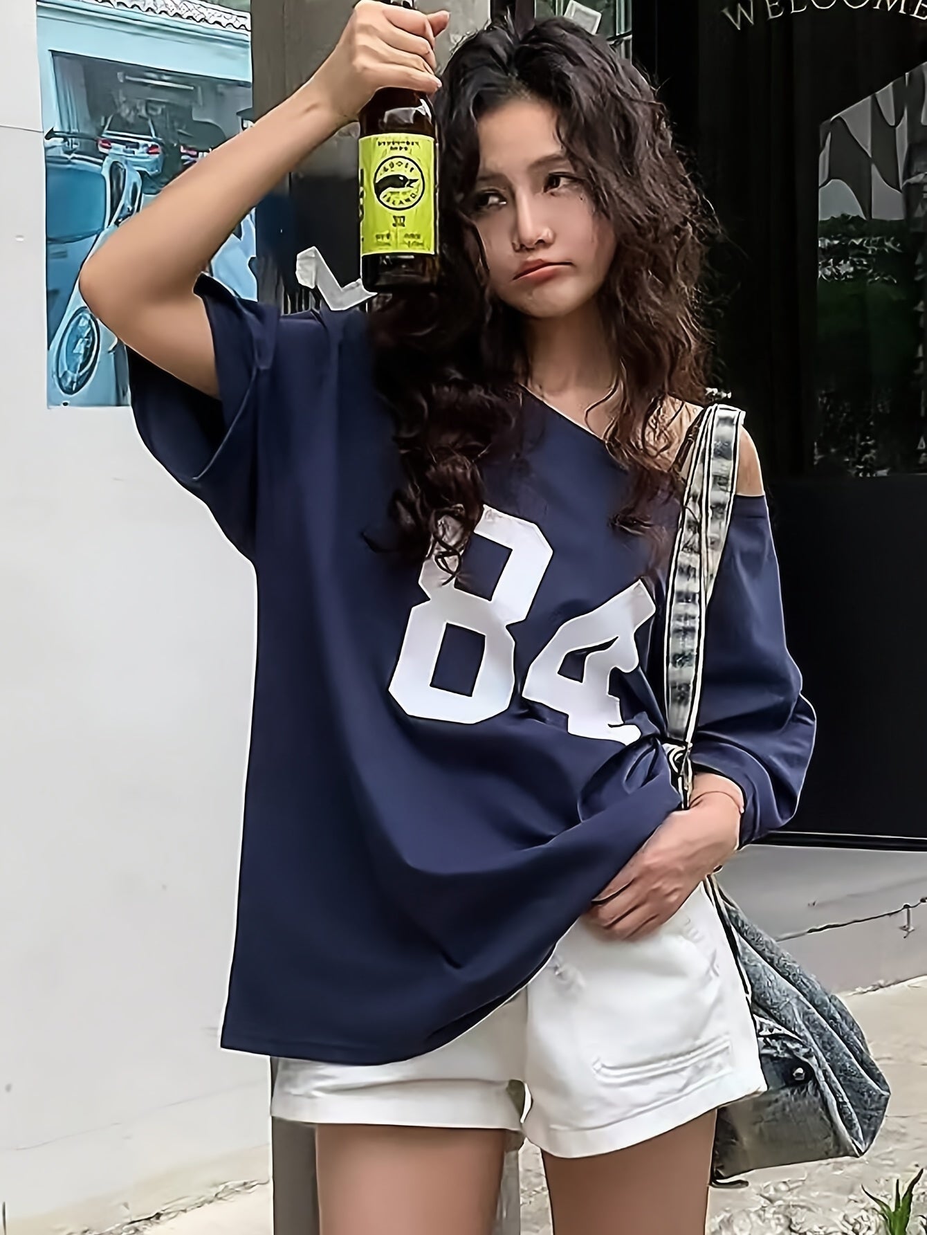 Dam T-shirt Oversize med Nummertryck – Sportig College Stil, Avslappnad Streetwear