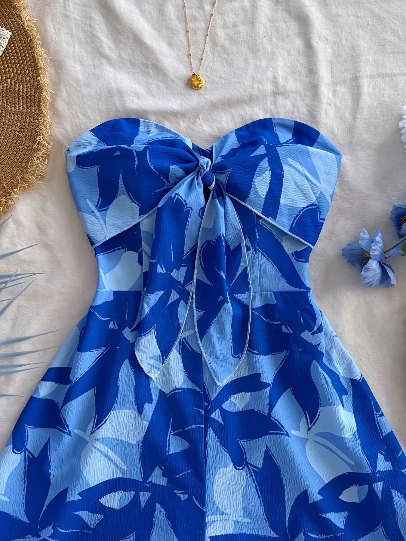 Dam Playsuit Strandstil med Axelbandslös Söt Hjärtringning och Blommigt Mönster