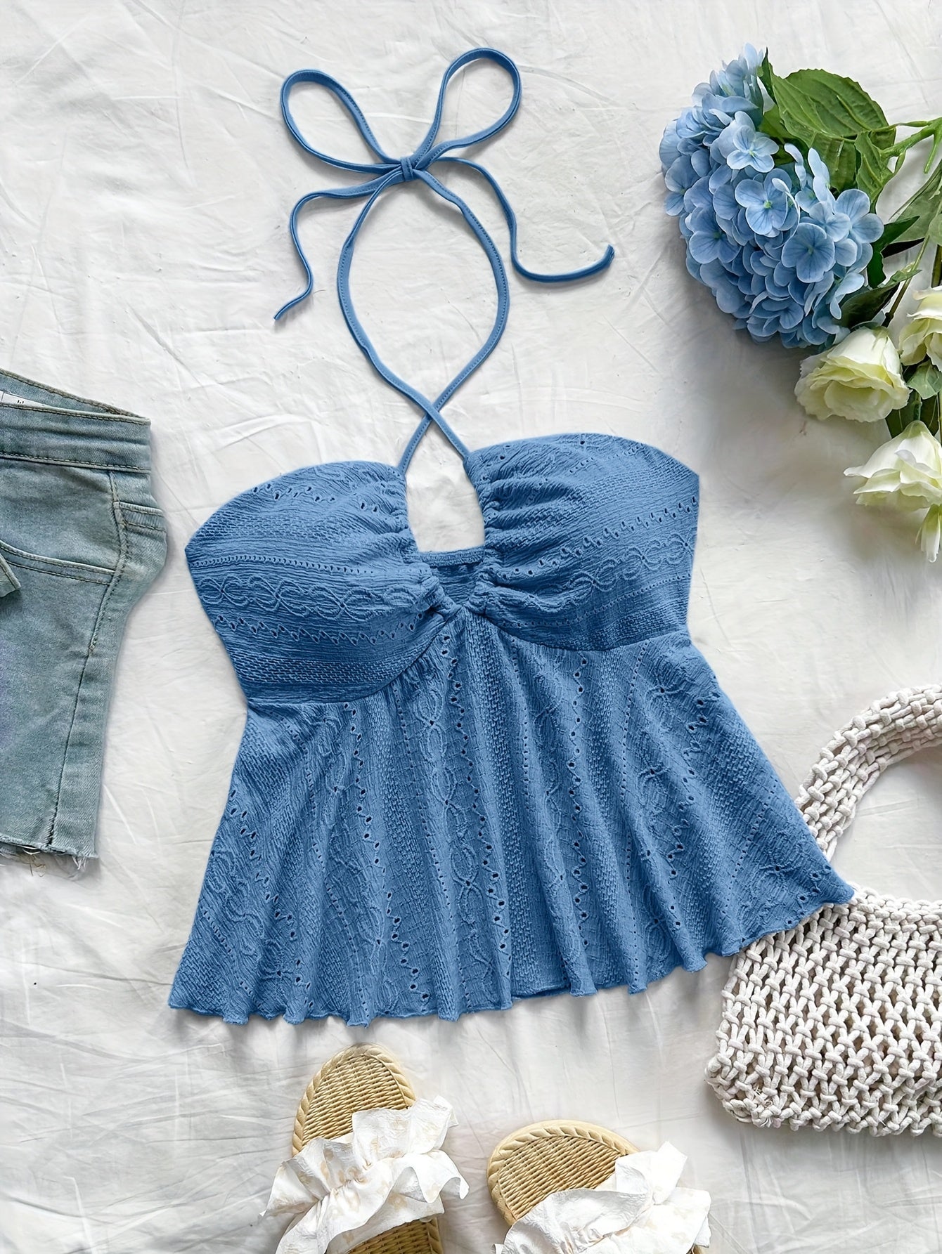 Dam Halterneck Sommartopp med Broderade Detaljer – Romantisk Babydoll Stil
