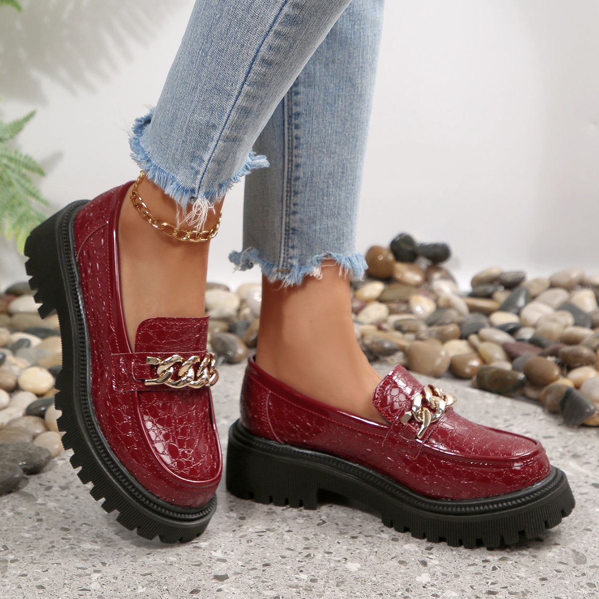 Damloafers med kedjedetalj och chunky sula – Mode Slip-on Skor för Vardag och Kontor