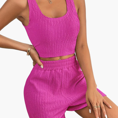 Dam Set – Trendigt Ribbat Linne och Shorts, Perfekt för Vår och Sommar, Avslappnad och Elegant Look