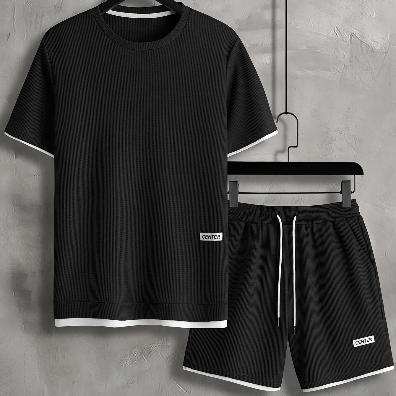 Herrarnas avslappnade set med t-shirt och shorts – perfekt för sommaren, sport och vardag