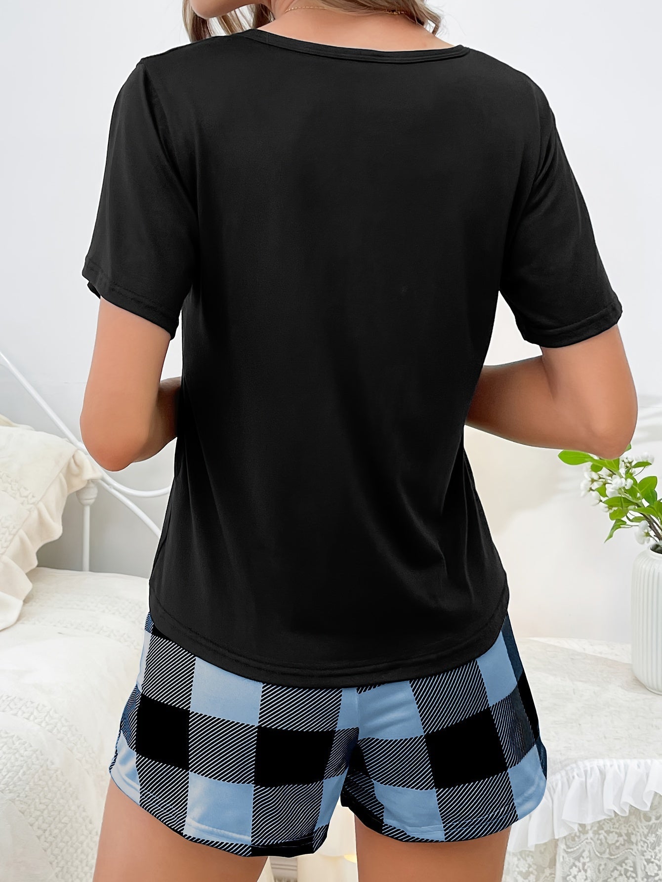 Dam Pyjamaset Kortärmad Topp och Rutiga Shorts – Sommar, Söt och Bekväm Loungeklädsel
