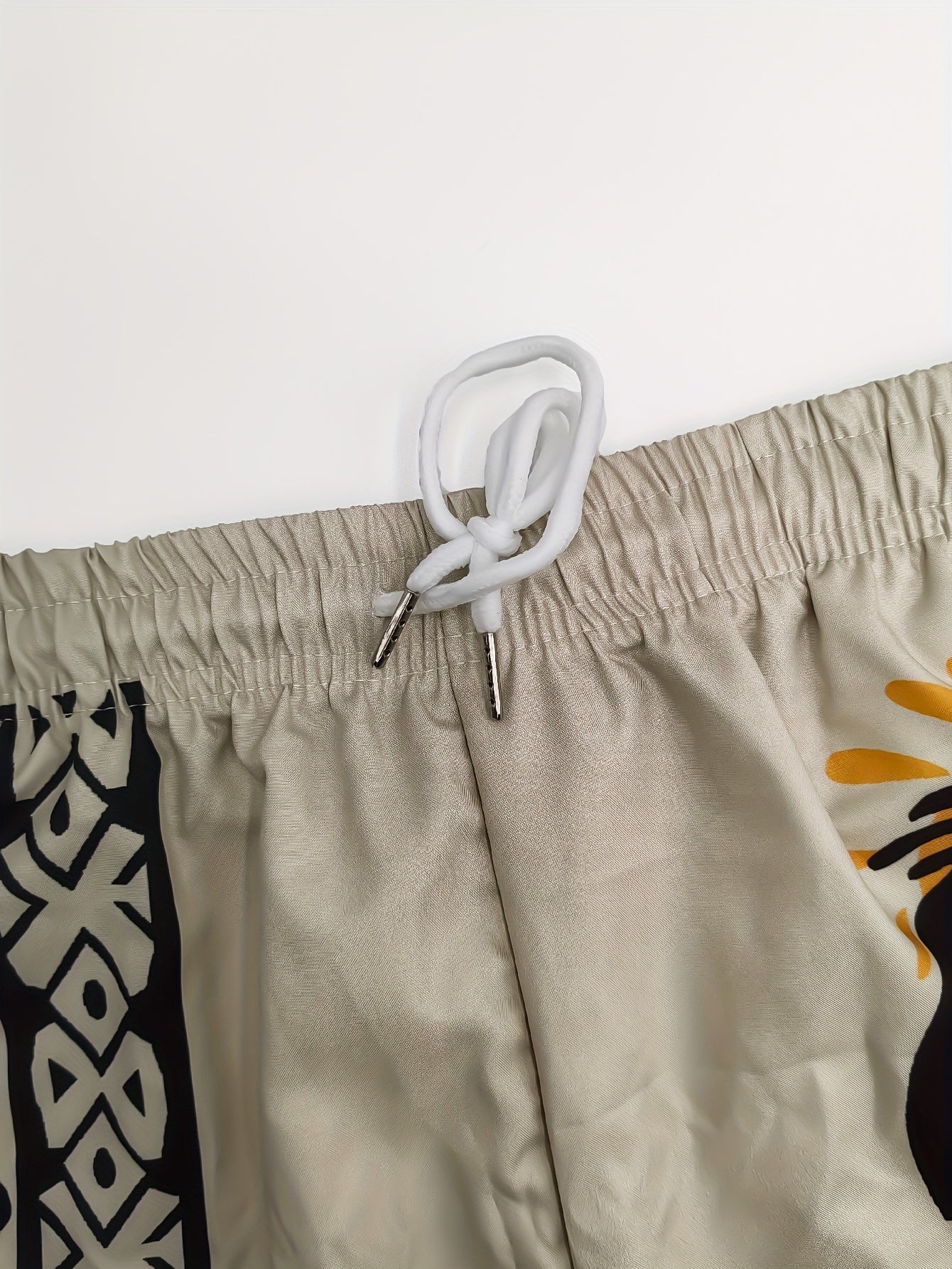 Herrshorts med etniskt mönster och konstnärligt motiv – Avslappnad stil för sommar och semester