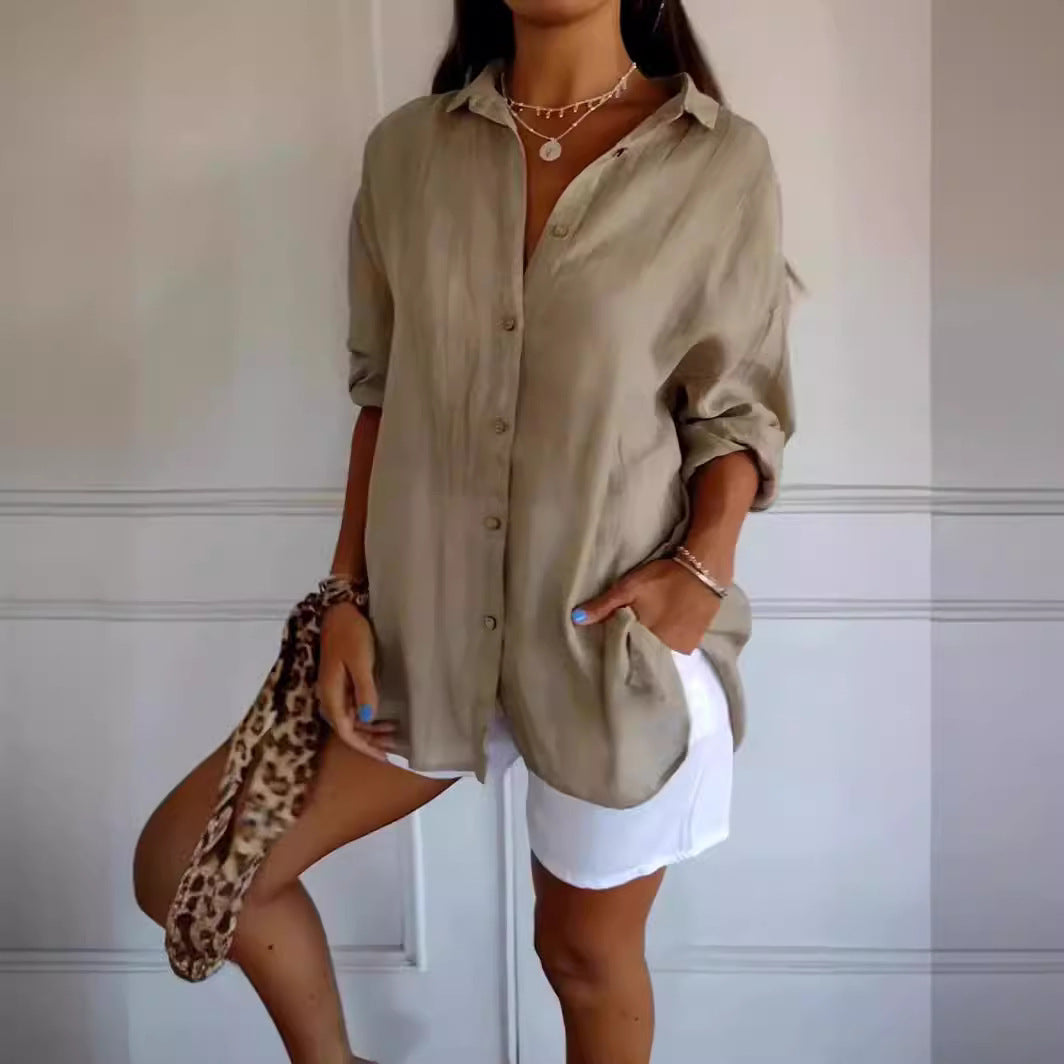Joy – Långärmad Blus med Enkelknäppning och Plissering