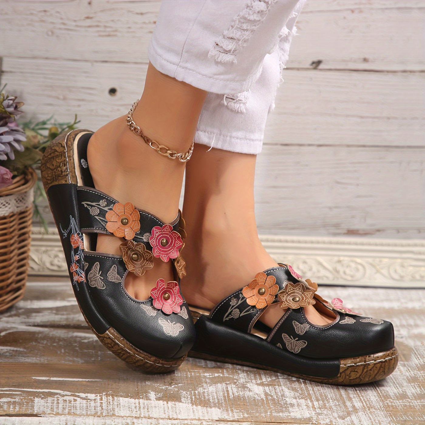 Damskor kilklack slip-in bohemisk vardagsstil med blommor och fjärilar