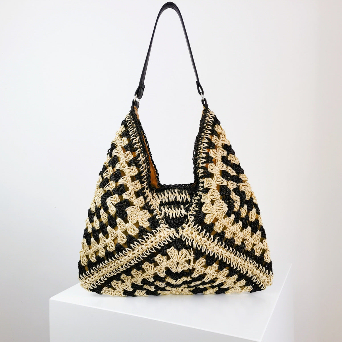 Somrig virkad handväska för kvinnor – boho-inspirerad stor tote väska med axelrem