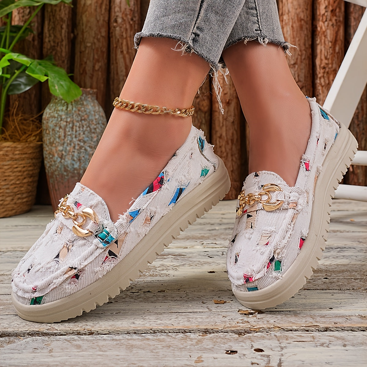 Damloafers med kedjedekor – Modern Slip-on för Vardagsbruk och Mode