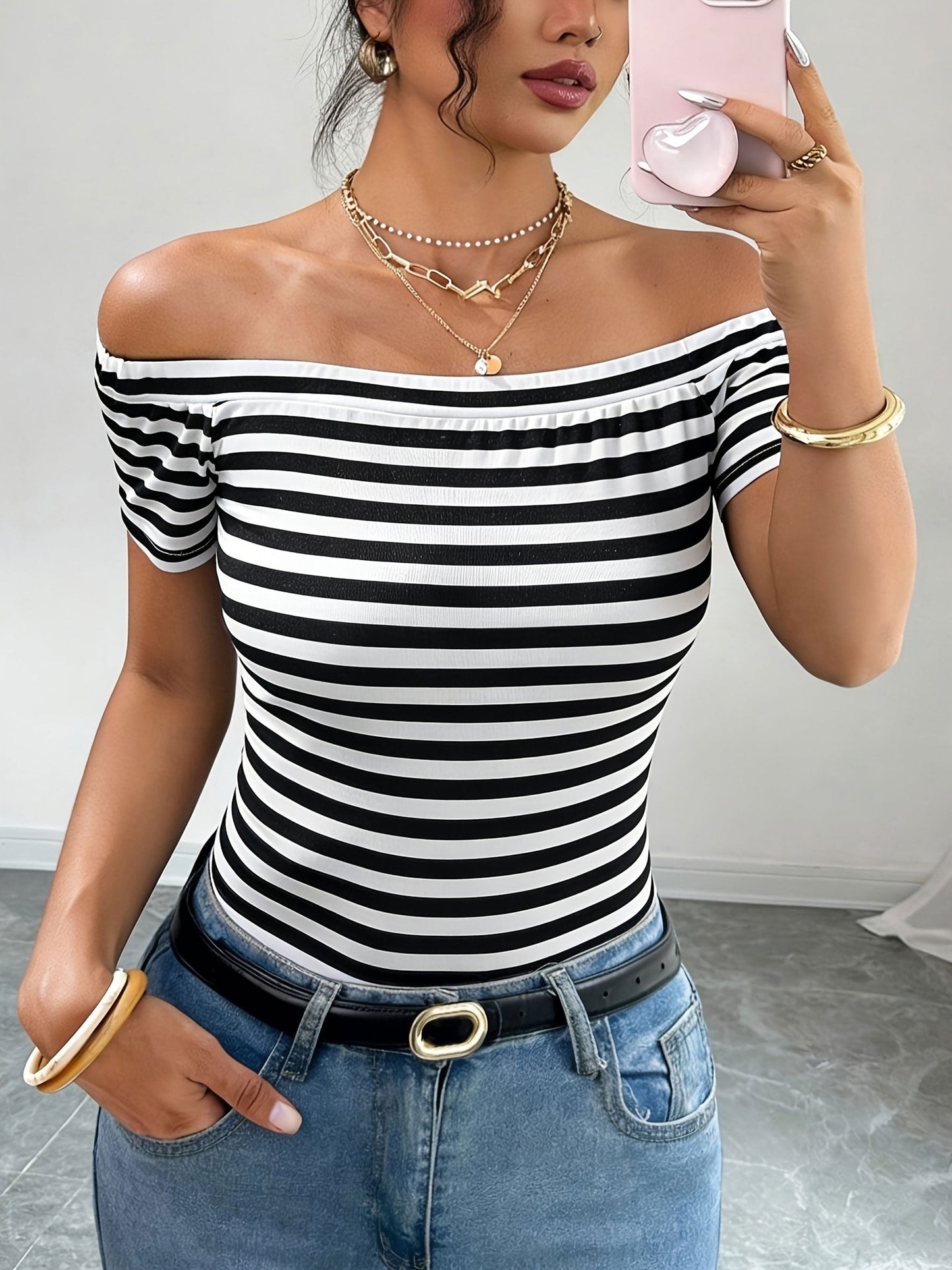 Dam Off-Shoulder Randig Topp – Elegant Bardot Stil för Vardag och Fest