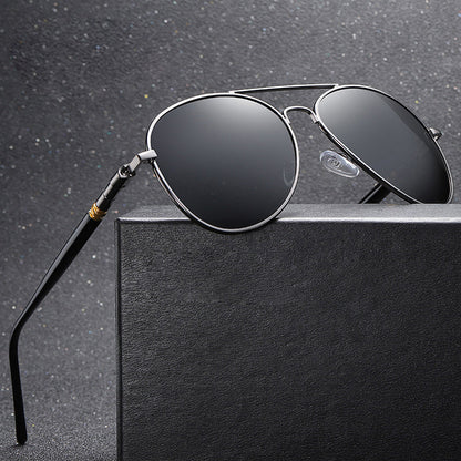 Polariserade Aviator Solglasögon för Herr – Elegant Stil & UV-skydd