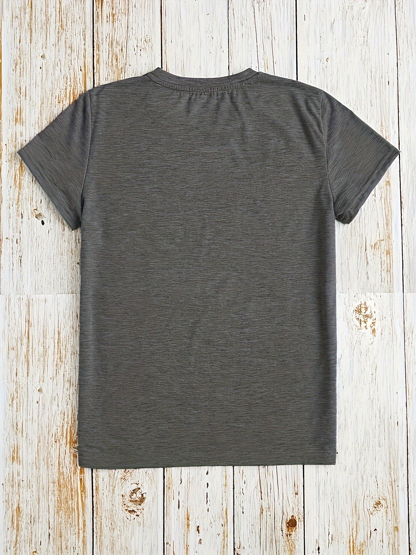 Dam T-shirt med tryck – Avslappnad grafisk stil och humoristiskt budskap – Perfekt för vardagsbruk