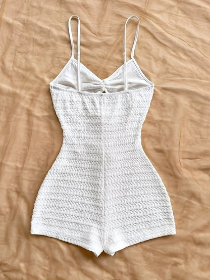 Dam Playsuit Strandmode med Sjöstjärne-detaljer och Trendiga Utskärningar – Perfekt för Semester och Poolparty