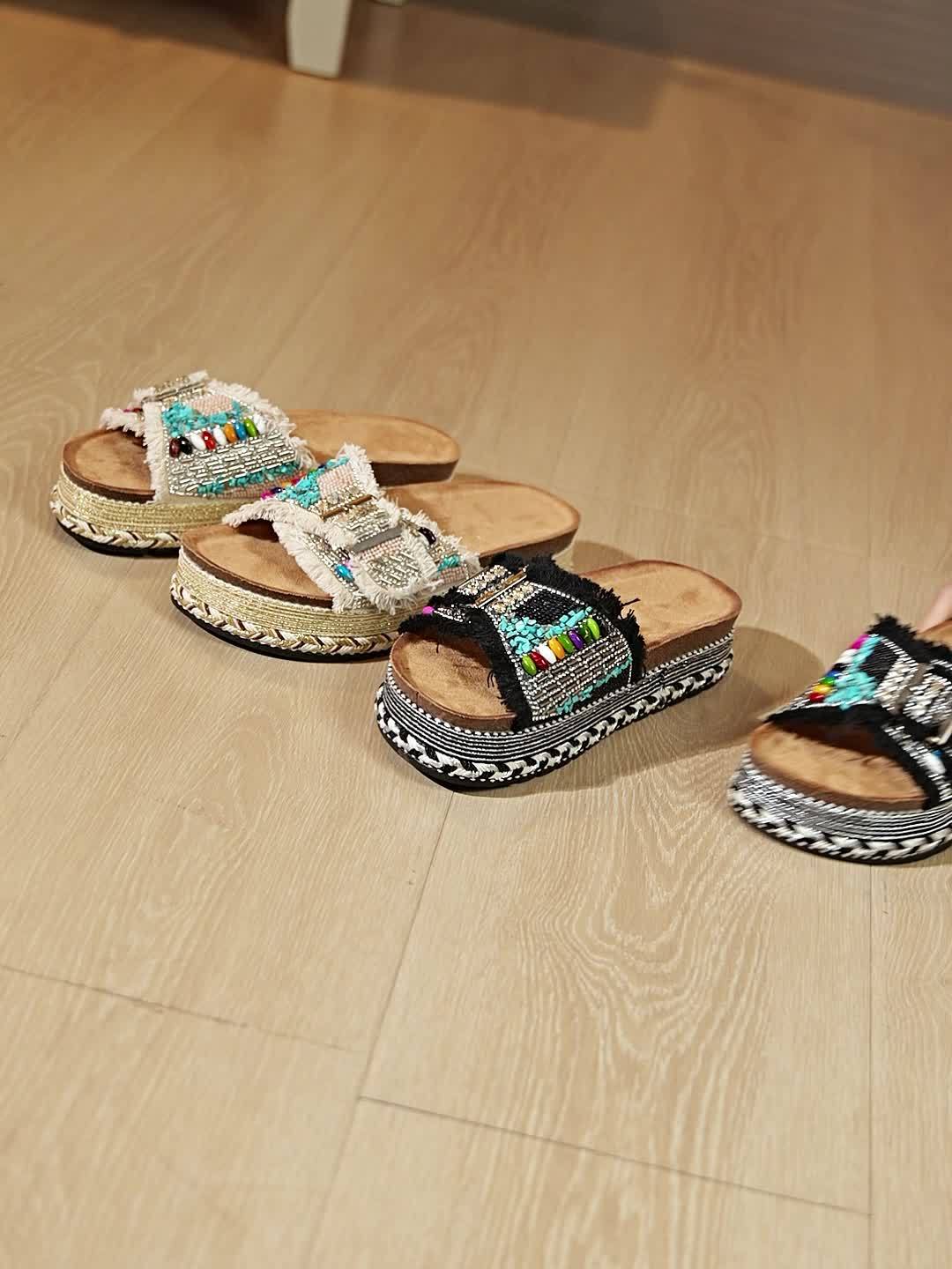 Dam Bohemiska Platåsandaler för Sommar – Boho Chic Strandstil
