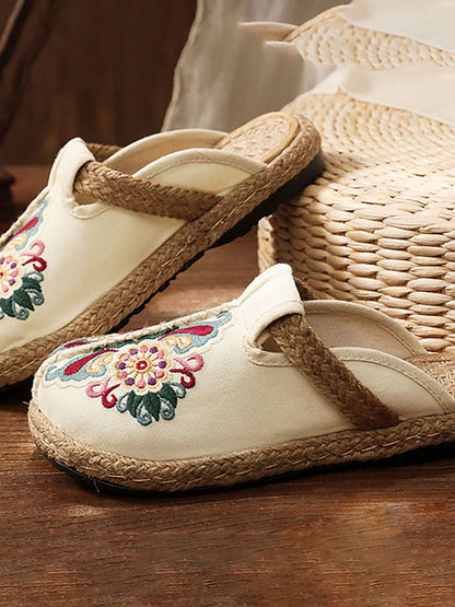 Damtofflor med broderad blomdesign – Traditionell stil för vardagskomfort