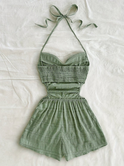 Dam Playsuit med Halterneck och Cut-Out – Trendig Sommarstil för Semester och Strand