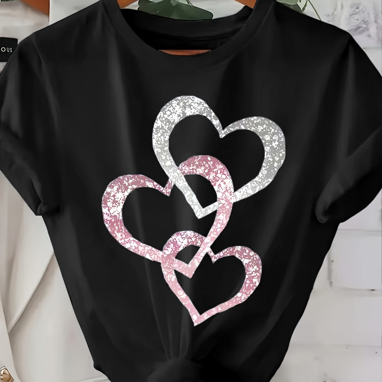 Dam T-shirt med glitterhjärtan – Trendig vardagsstil för sommar