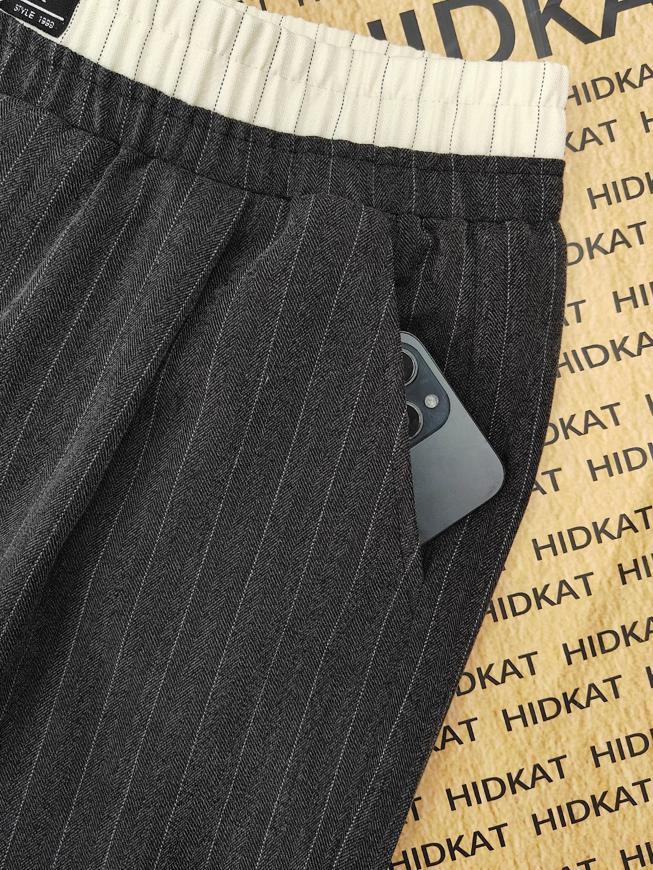 Herrbyxa med vida ben och eleganta ränder – Modern lounge- och fritidsbyxa