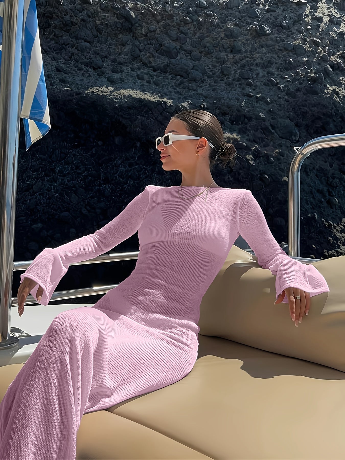 Damers maxiklänning med lång ärm och elegant strandstil – perfekt för semester, båt och pool