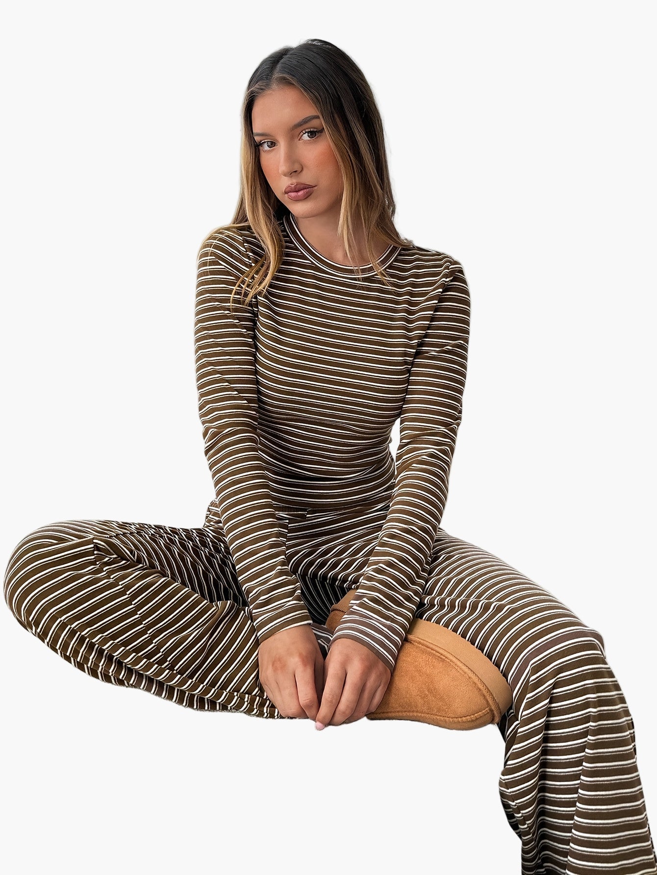 Dam Lounge Set i Randigt – Bekväm och Trendig Hemmadress