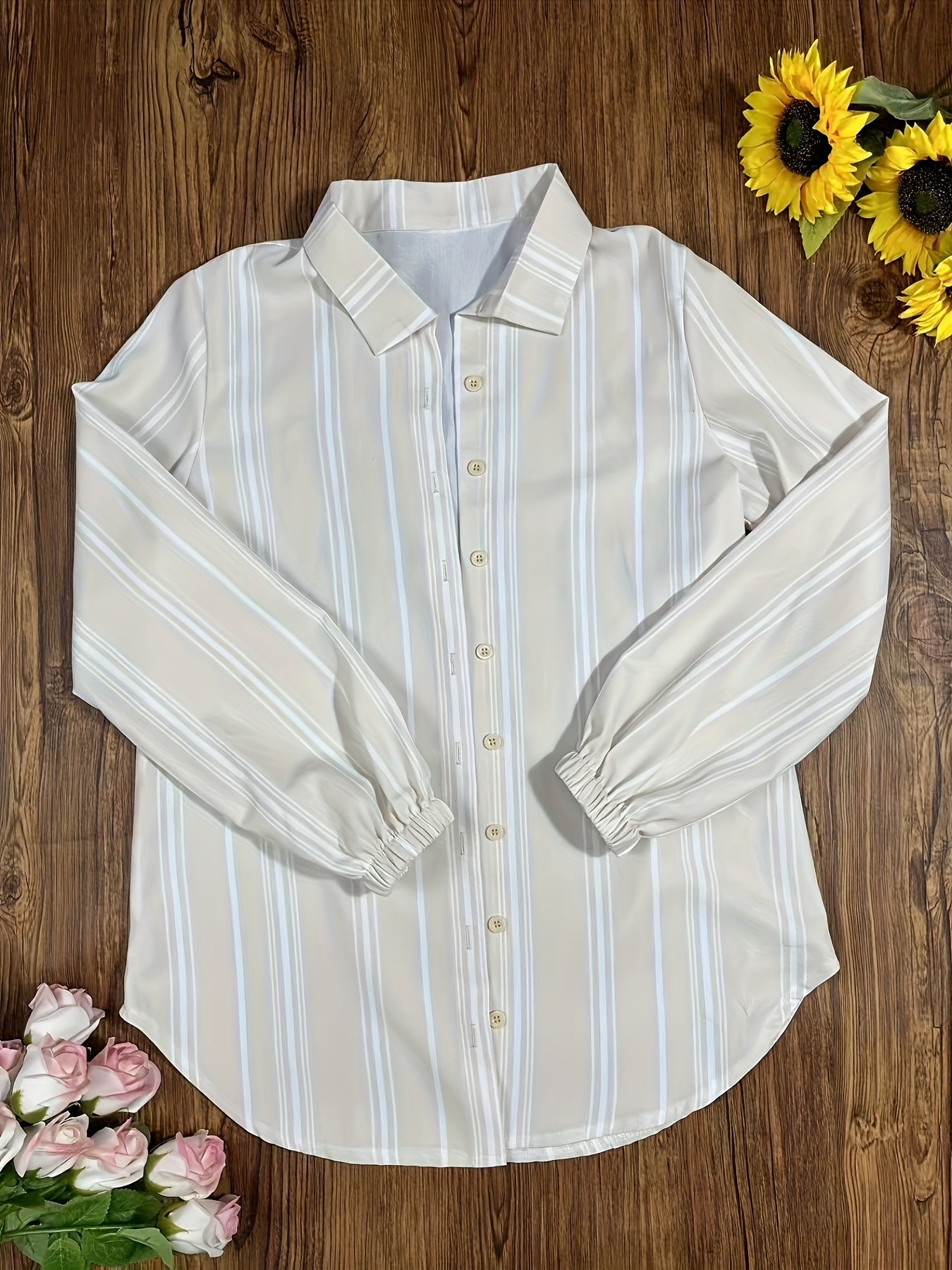Dam Set – Modernt Sommarset med Randig Crop Top, Skjorta och Jeanskjol – Perfekt för Semester och Vardagsbruk