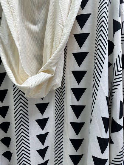 Herr Poncho Strand Kaftan med Geometriskt Mönster och Huvud – Bohemisk Festivalstil
