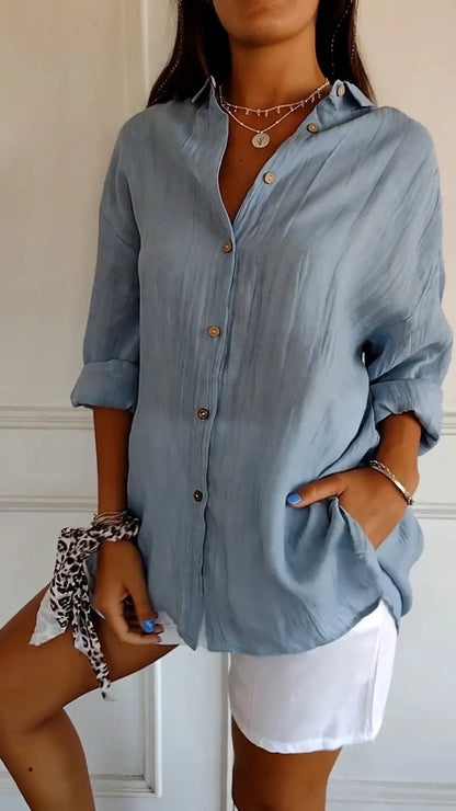 Joy – Långärmad Blus med Enkelknäppning och Plissering