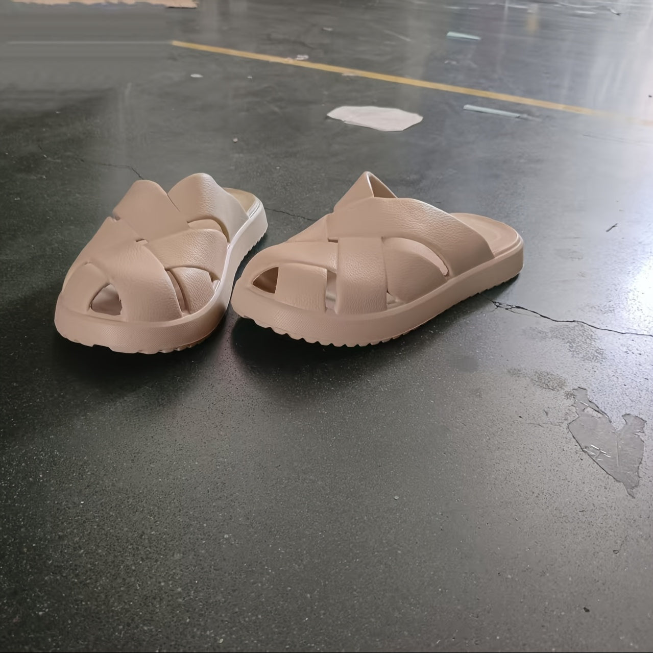 Chunky Damtofflor med Flätad Design och Plattform för Avslappnad Stil