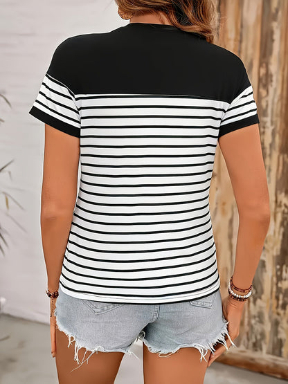 Dam T-shirt med randigt mönster och kort ärm – Trendig vardagsstil