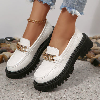 Damloafers med kedjedetalj och chunky sula – Mode Slip-on Skor för Vardag och Kontor