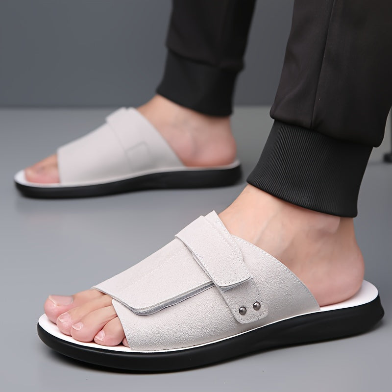 Herrsandaler med justerbar rem och modern design för vardagsbruk och fritid