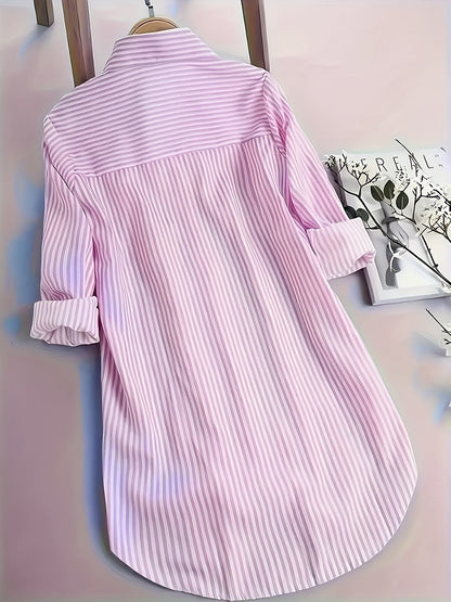 Dam lång skjortklänning med knappar och randigt mönster – Elegant vardagsstil