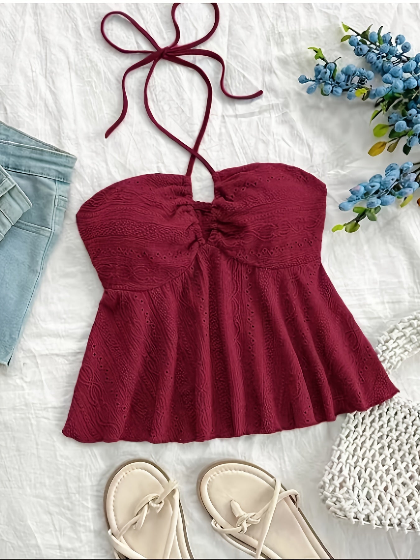 Dam Halterneck Sommartopp med Broderade Detaljer – Romantisk Babydoll Stil