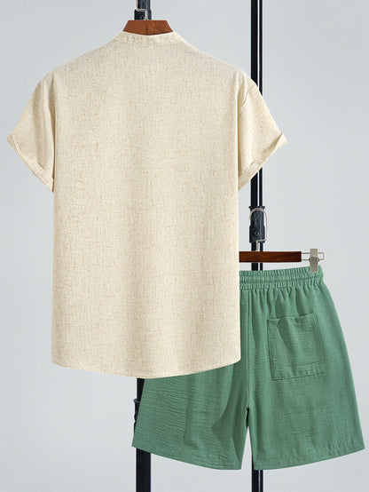 Herrset – Modern kortärmad Henley-tröja och avslappnade shorts – Perfekt för sommar och semester