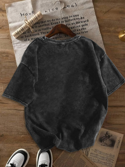 Unisex T-shirt med Vintage Katt och Ramen, Japansk Stil, Casual Mode