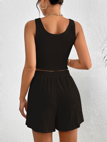 Dam Set – Trendigt Ribbat Linne och Shorts, Perfekt för Vår och Sommar, Avslappnad och Elegant Look