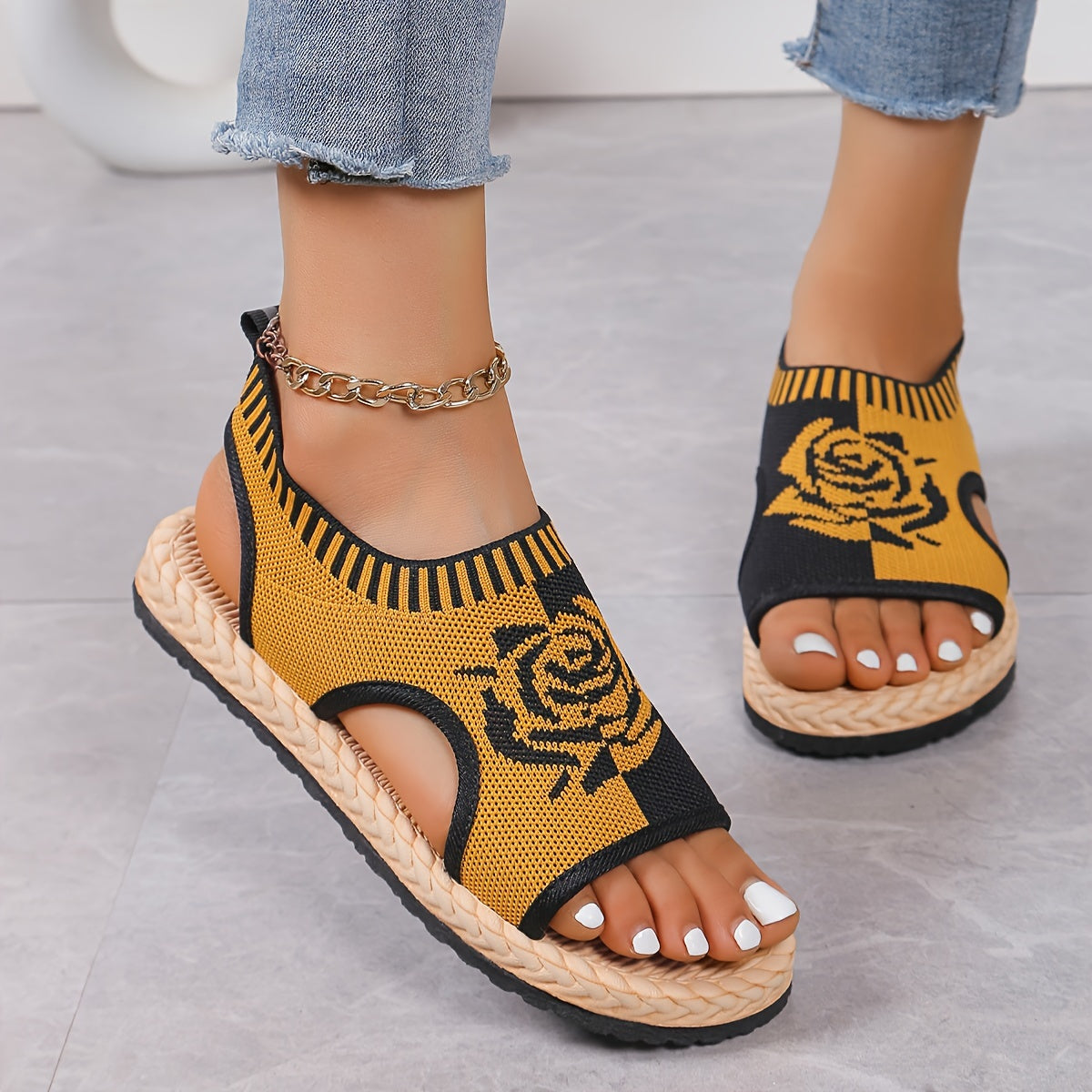 Dam Sandaler med Rosmotiv – Casual Sommarskor med Öppen Tå och Platåsula