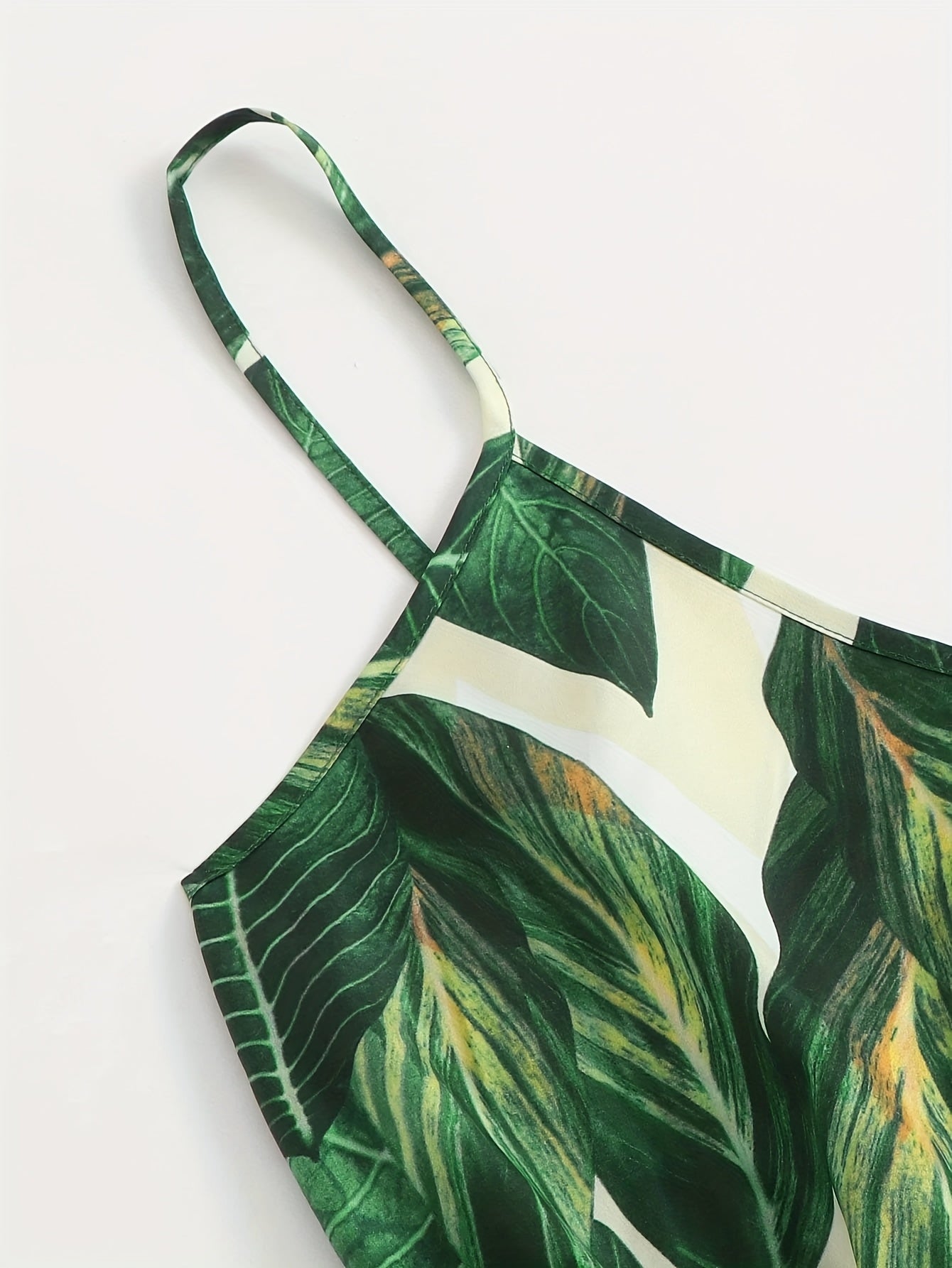 Dam Playsuit Tropisk Bladmönster – Somrig Kort Jumpsuit för Semester och Strand