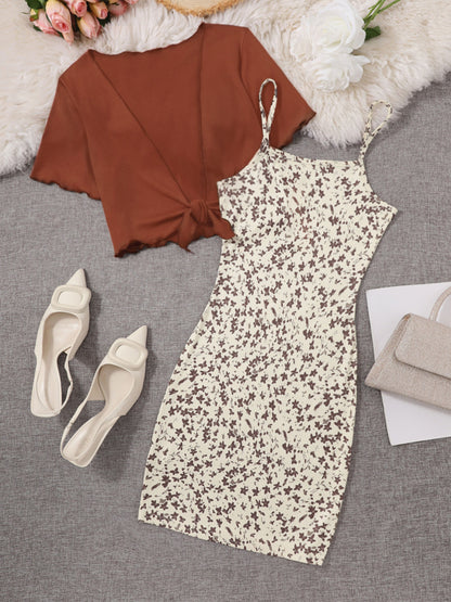 Damklänning med Elegant Omlott-Topp och Somrig Blommig Bodycon Stil – Perfekt för Vår och Sommar