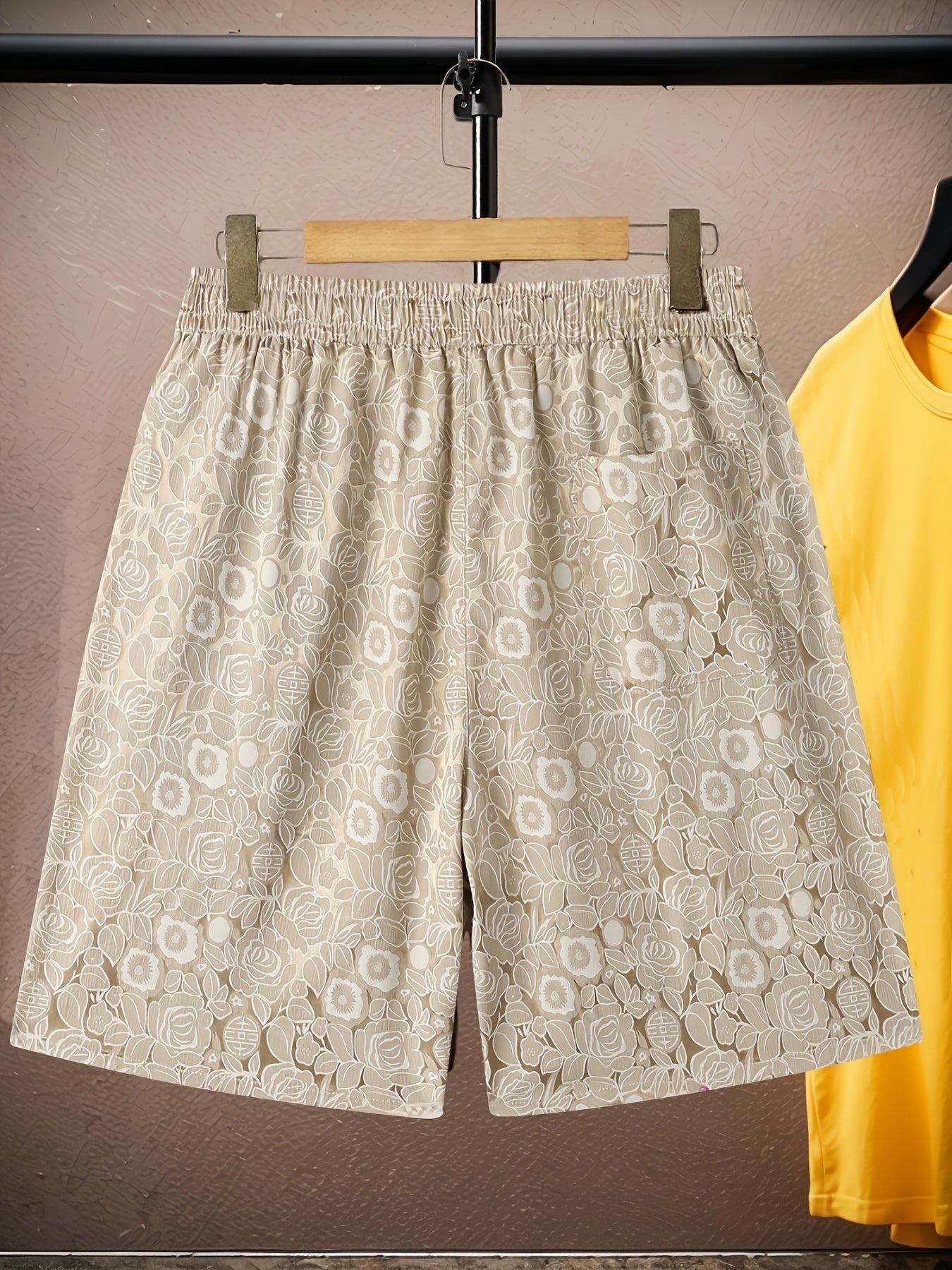 Herrshorts med jacquardmönster och blommig design – modern avslappnad stil
