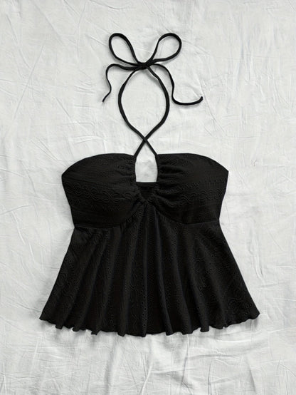 Dam Halterneck Sommartopp med Broderade Detaljer – Romantisk Babydoll Stil