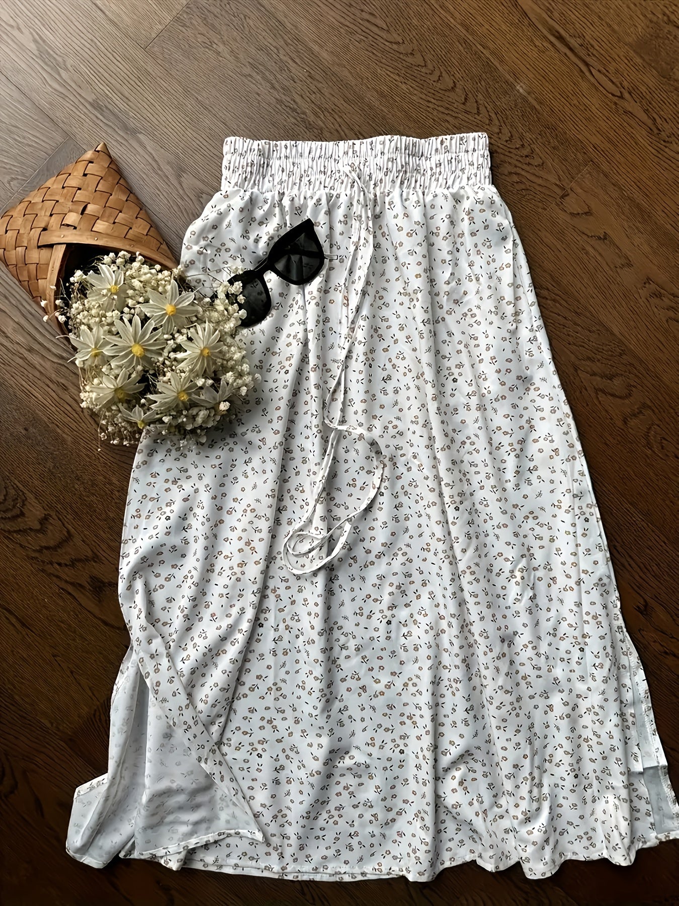 Dam Set med Ärmös Topp och Blommig Kjol – Trendig Tvådelad Outfit för Vår och Sommar