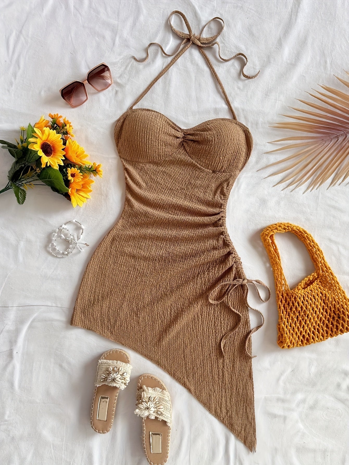 Dam Bodycon Klänning med Asymmetrisk Fåll och Sweetheart Halsringning – Perfekt för Fest och Semester
