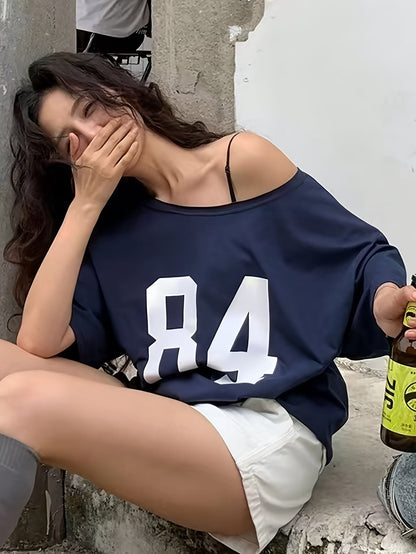 Dam T-shirt Oversize med Nummertryck – Sportig College Stil, Avslappnad Streetwear