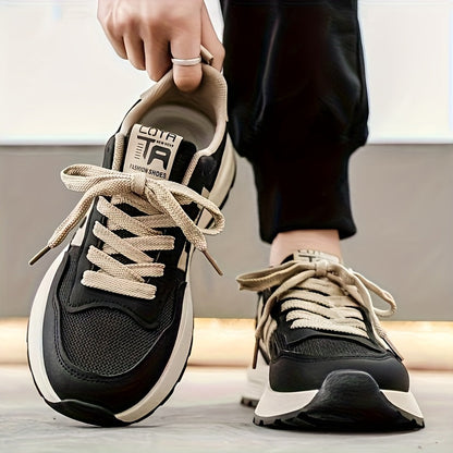 Herrsneakers med modern design för vardagsbruk och sportig stil