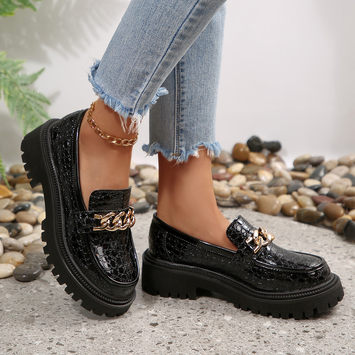 Damloafers med kedjedetalj och chunky sula – Mode Slip-on Skor för Vardag och Kontor
