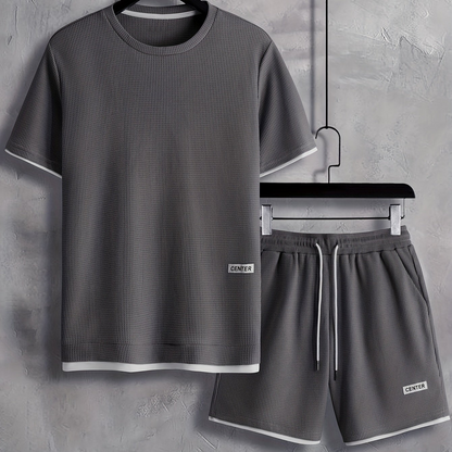 Herrarnas avslappnade set med t-shirt och shorts – perfekt för sommaren, sport och vardag