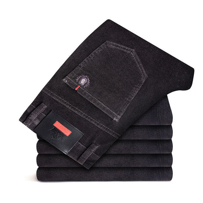 Smalpassade herrjeans med stretch för sommaren