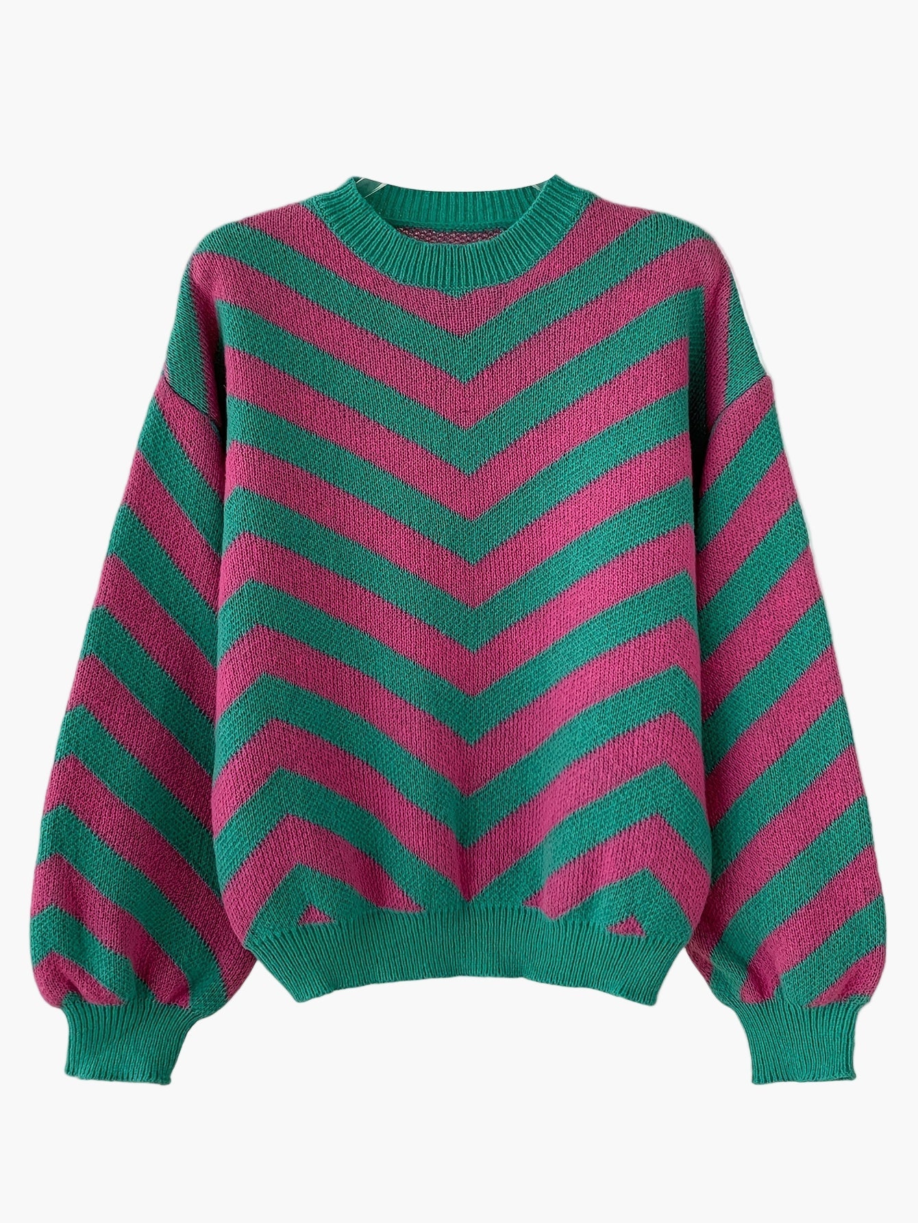 Damtröja med Chevronmönster – Elegant stickad pullover för höst och vinter
