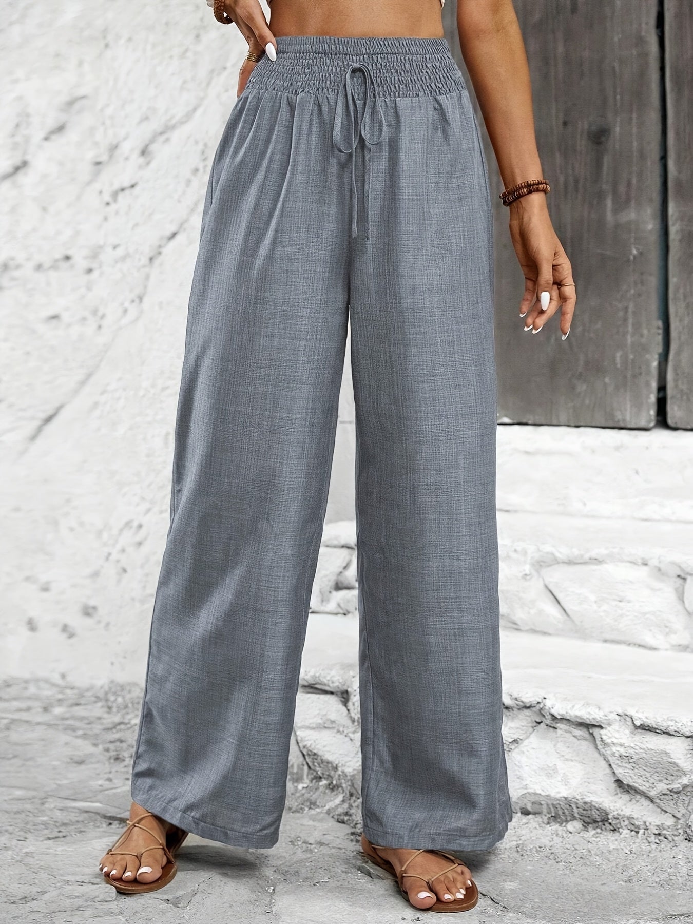 Dam Eleganta Vida Byxor med Smockad Midja för Avslappnad och Stilren Look